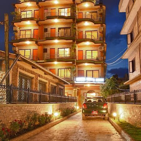 Hotel Crystal Palace Pokhara Exterior photo