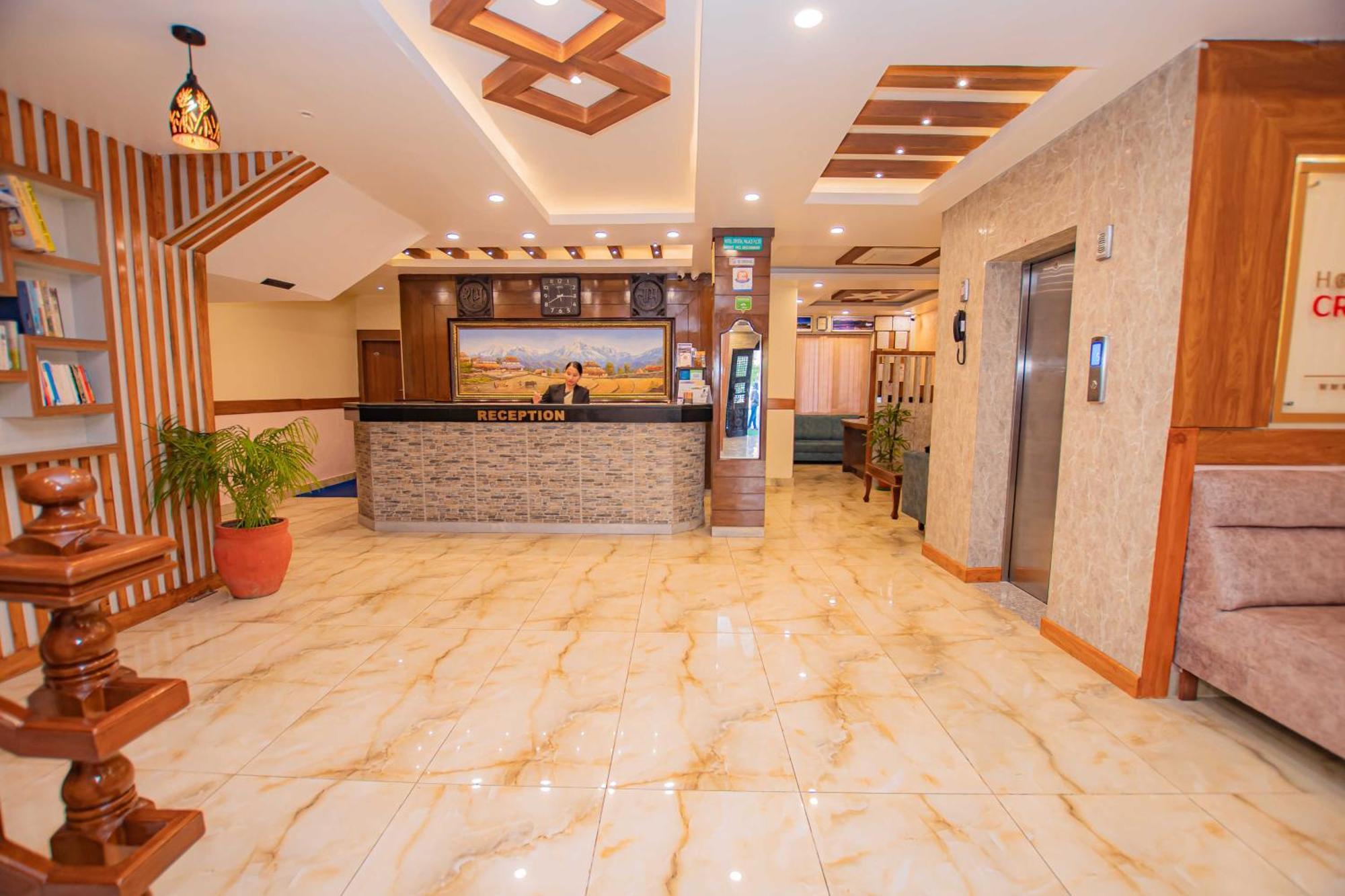 Hotel Crystal Palace Pokhara Exterior photo