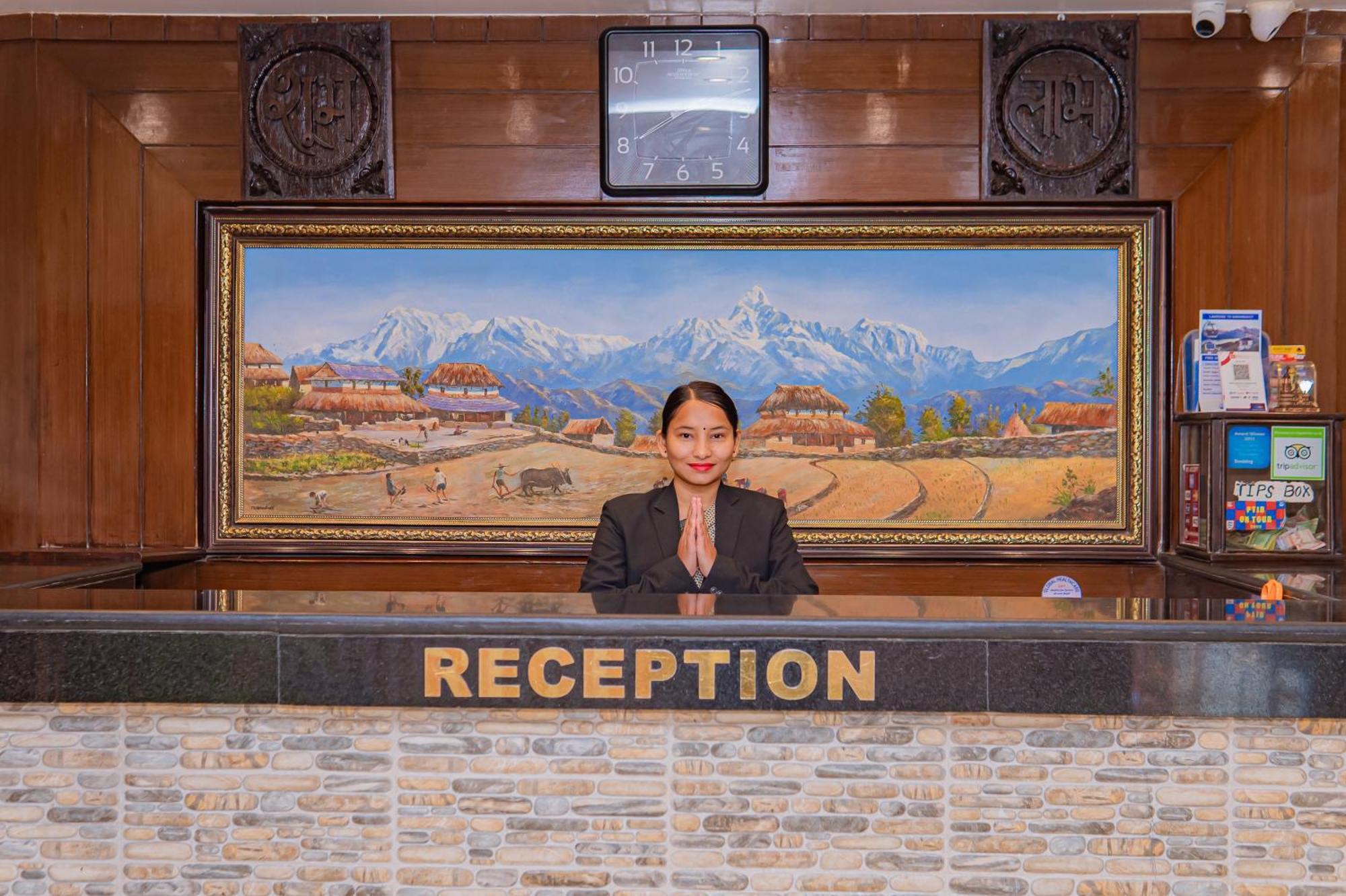 Hotel Crystal Palace Pokhara Exterior photo